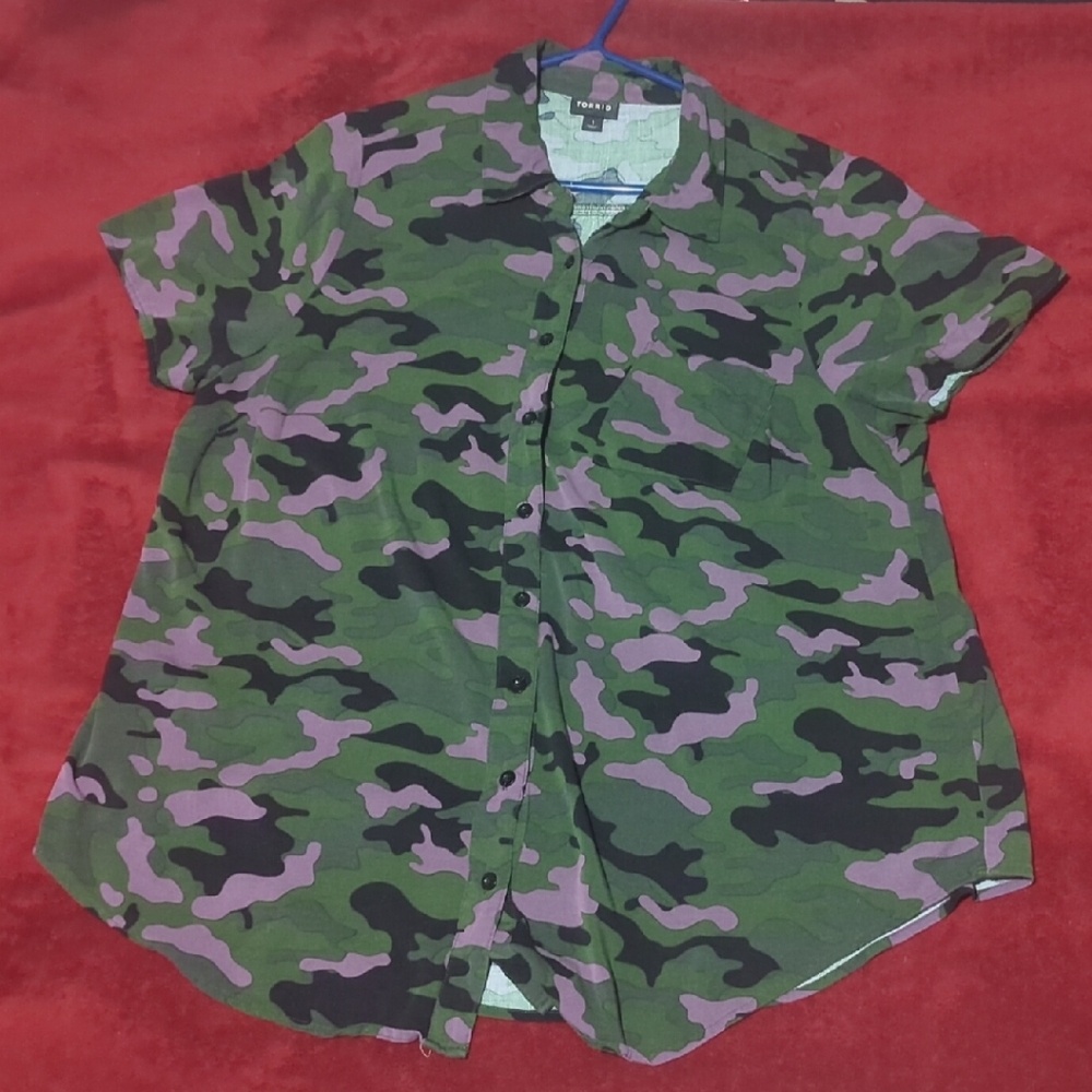 Torrid Multicolor Camouflage Shirt